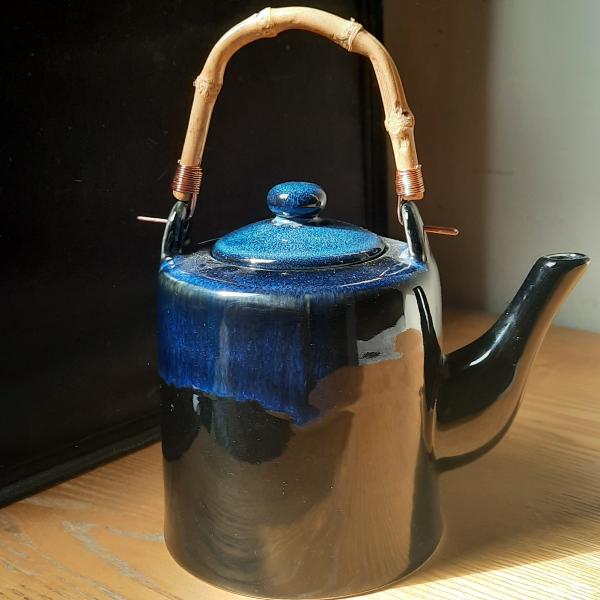 Théière en grès bleu émail réactif 0,75L – Artisanat unique