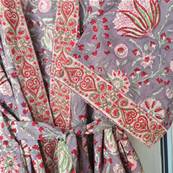 Kimono Indien Artisanal Coton violet fleurs roses