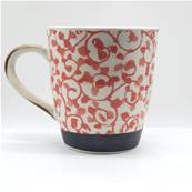 Tasse japonaise avec anse motif arabesque rouge