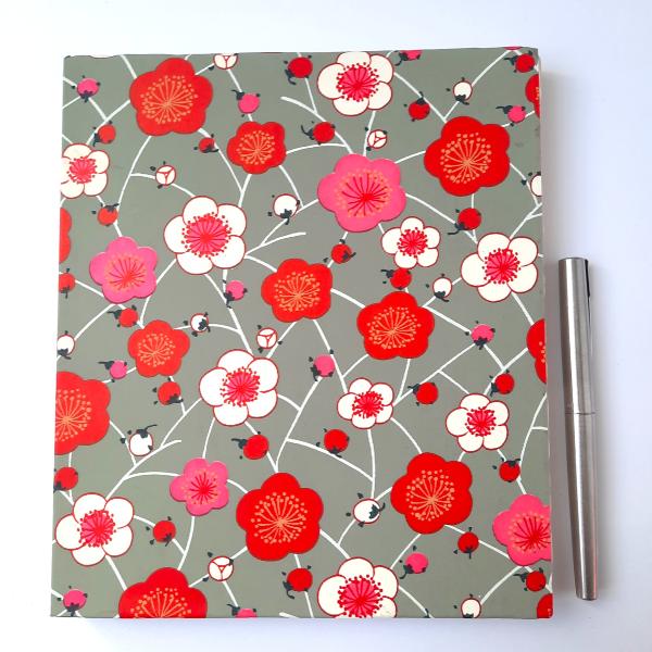 Carnet en papier japonais Pruniers en fleur rose et rouge